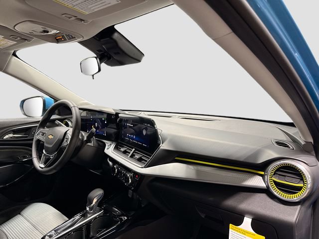 New 2026 Chevrolet Trax LT w/ Driver Confidence Package image 32