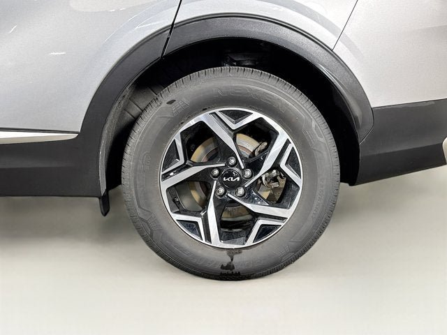 Certified 2025 Kia Sportage LX AWD/4WD image 28
