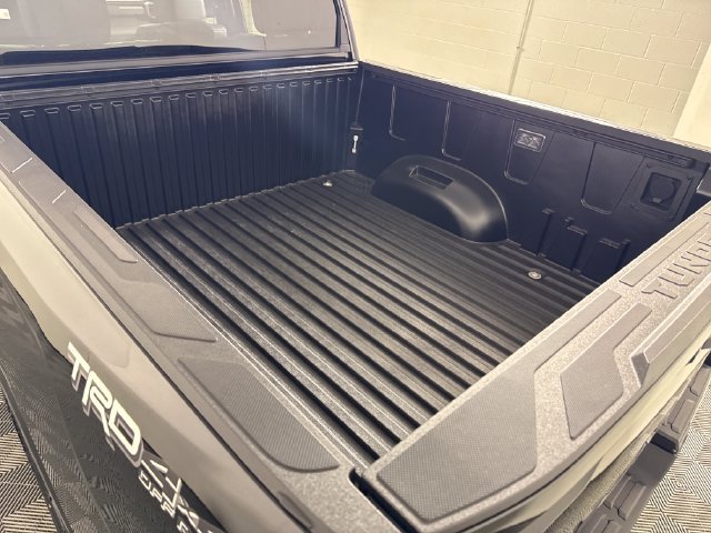 New 2026 Toyota Tundra Platinum w/ TRD Off-Road Package AWD/4WD image 36