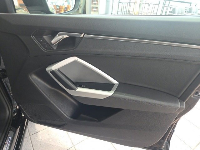 Used 2022 Audi Q3 2.0T Premium image 13
