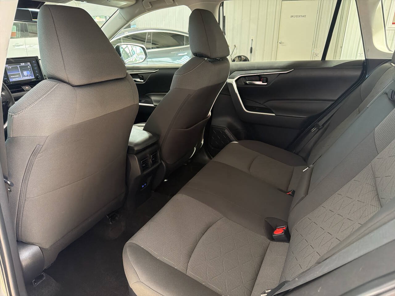 Used 2022 Toyota RAV4 XLE AWD/4WD image 21