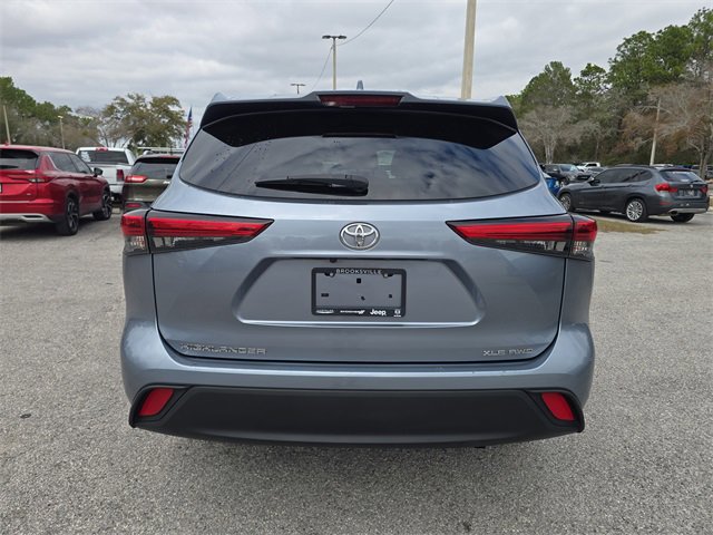 Used 2021 Toyota Highlander XLE image 5