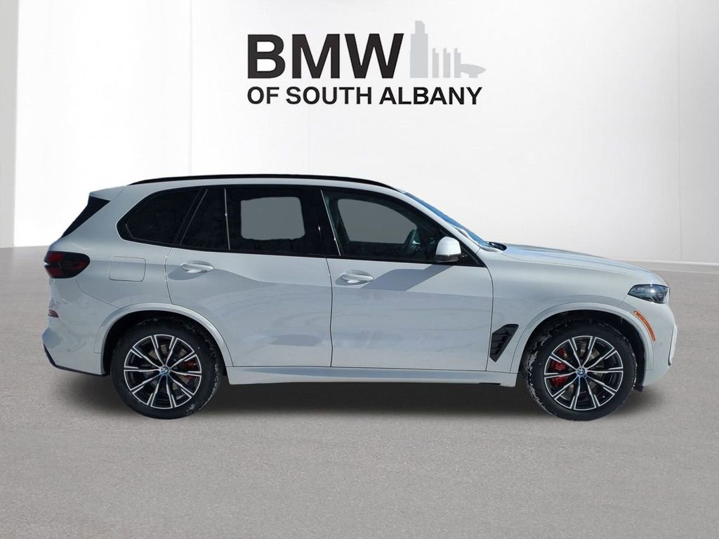 New 2026 BMW X5 xDrive40i w/ M Sport Package image 7