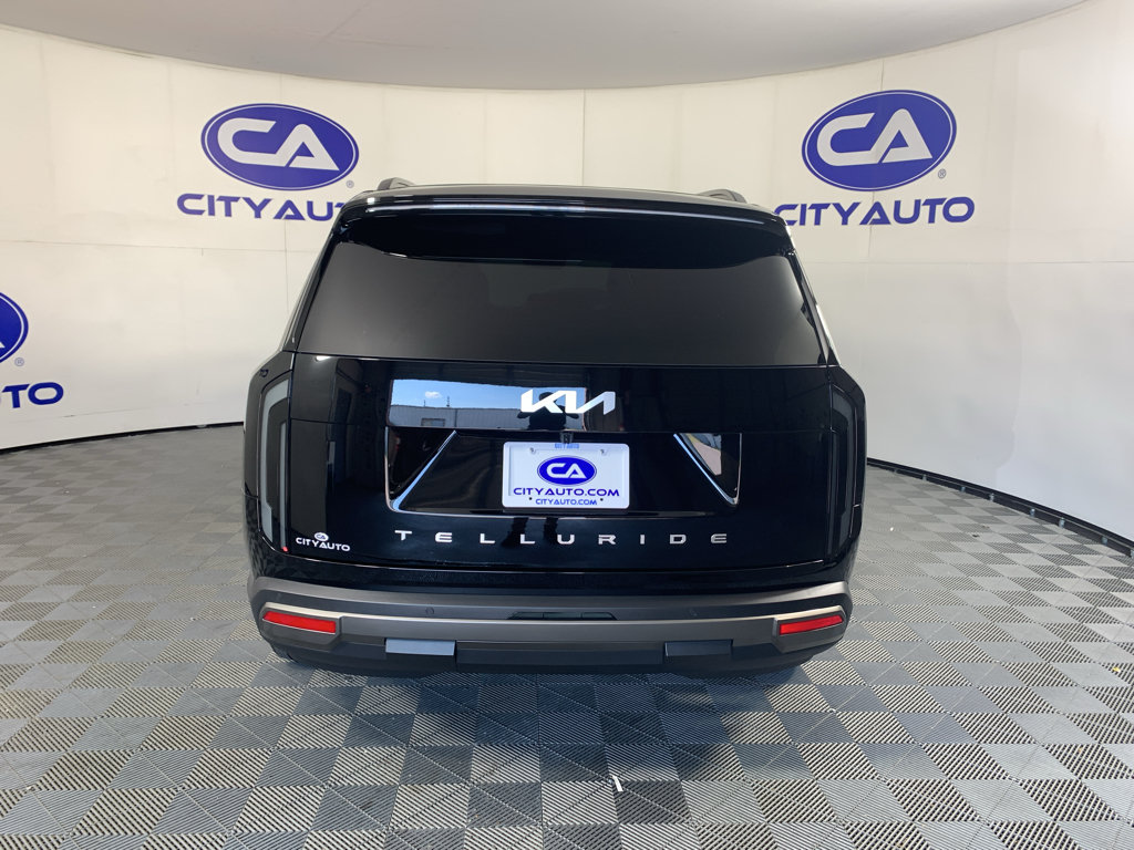 Used 2027 Kia Telluride S w/ Towing Package FWD image 4