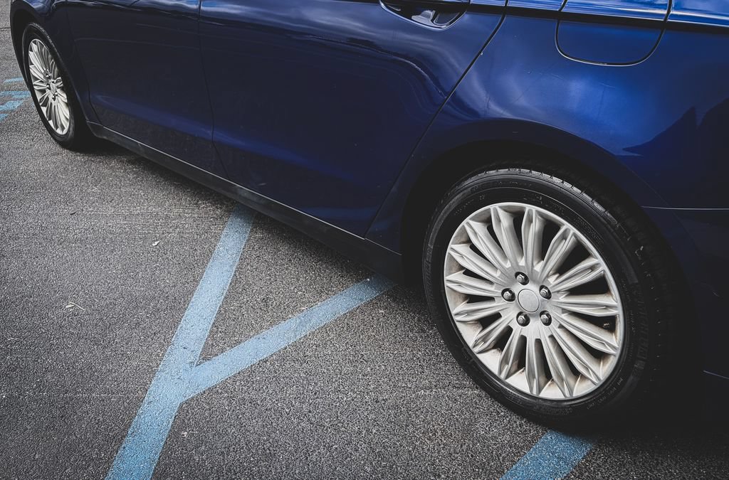 Used 2016 Ford Fusion SE FWD image 16