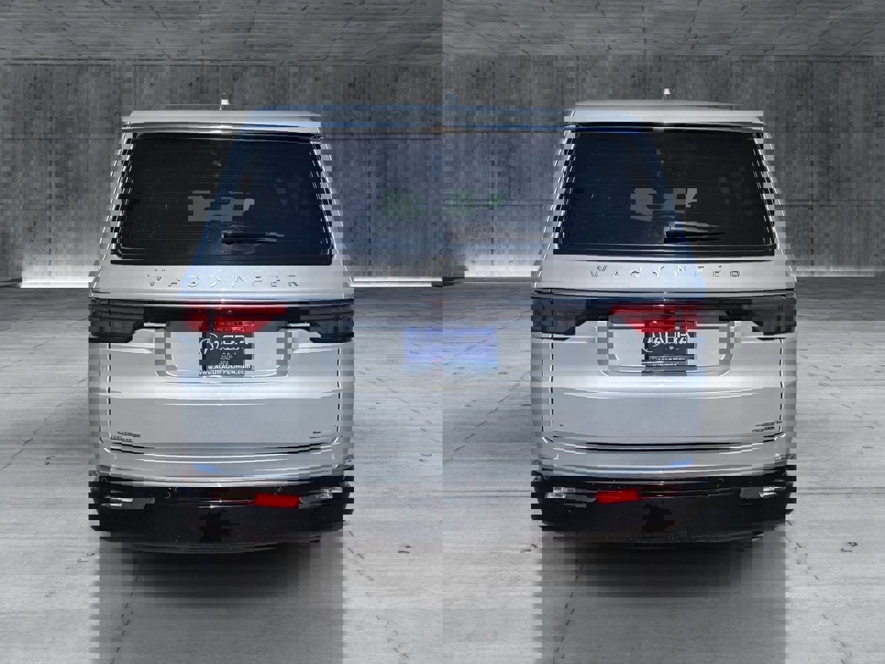 Used 2023 Jeep Wagoneer L Series II image 4