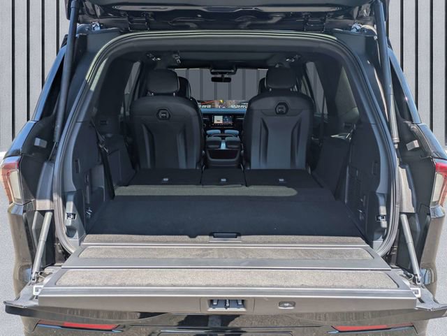 New 2026 Lincoln Navigator Reserve w/ Jet Appearance Package image 5