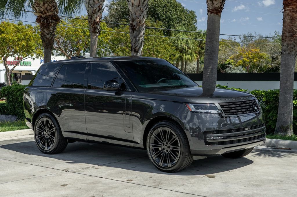 Used 2026 Land Rover Range Rover SE image 11