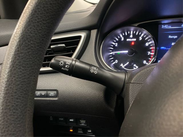 Used 2014 Nissan Rogue SV w/ SV Premium Package image 23