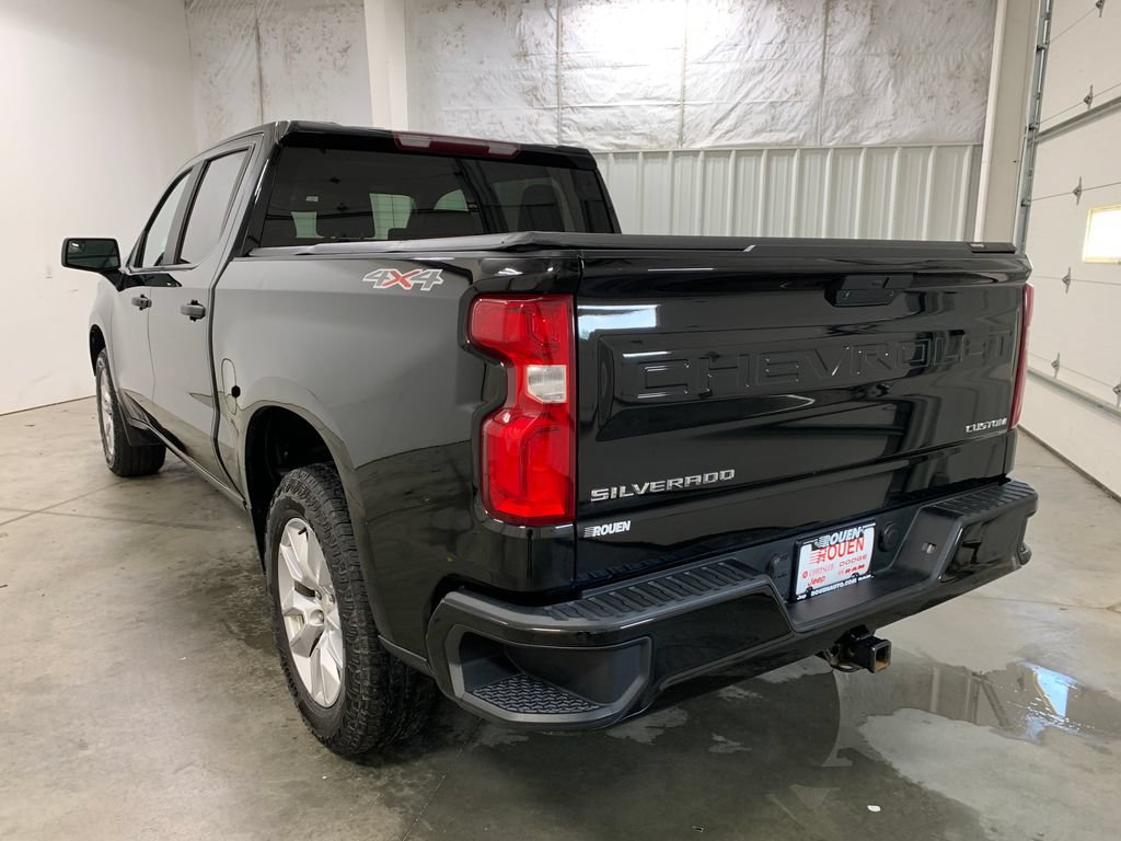 Used 2019 Chevrolet Silverado 1500 Custom w/ Custom Value Package AWD/4WD image 5