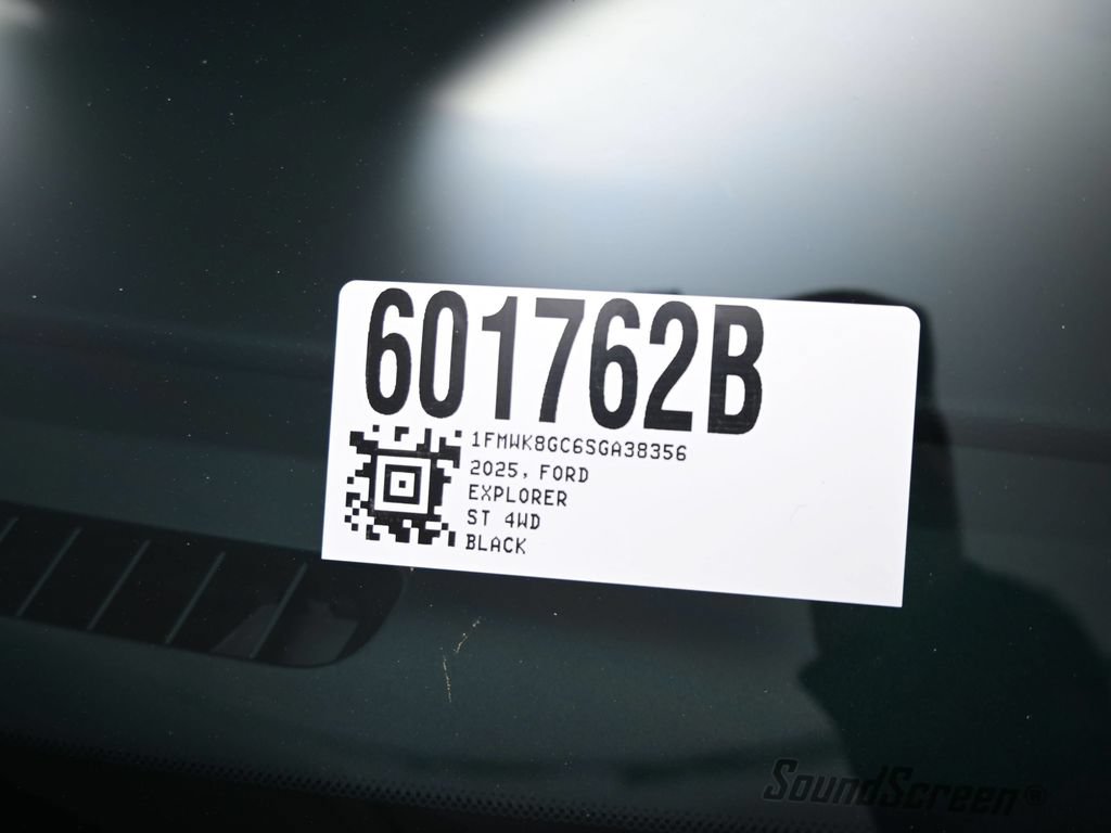 Used 2025 Ford Explorer ST AWD/4WD image 32