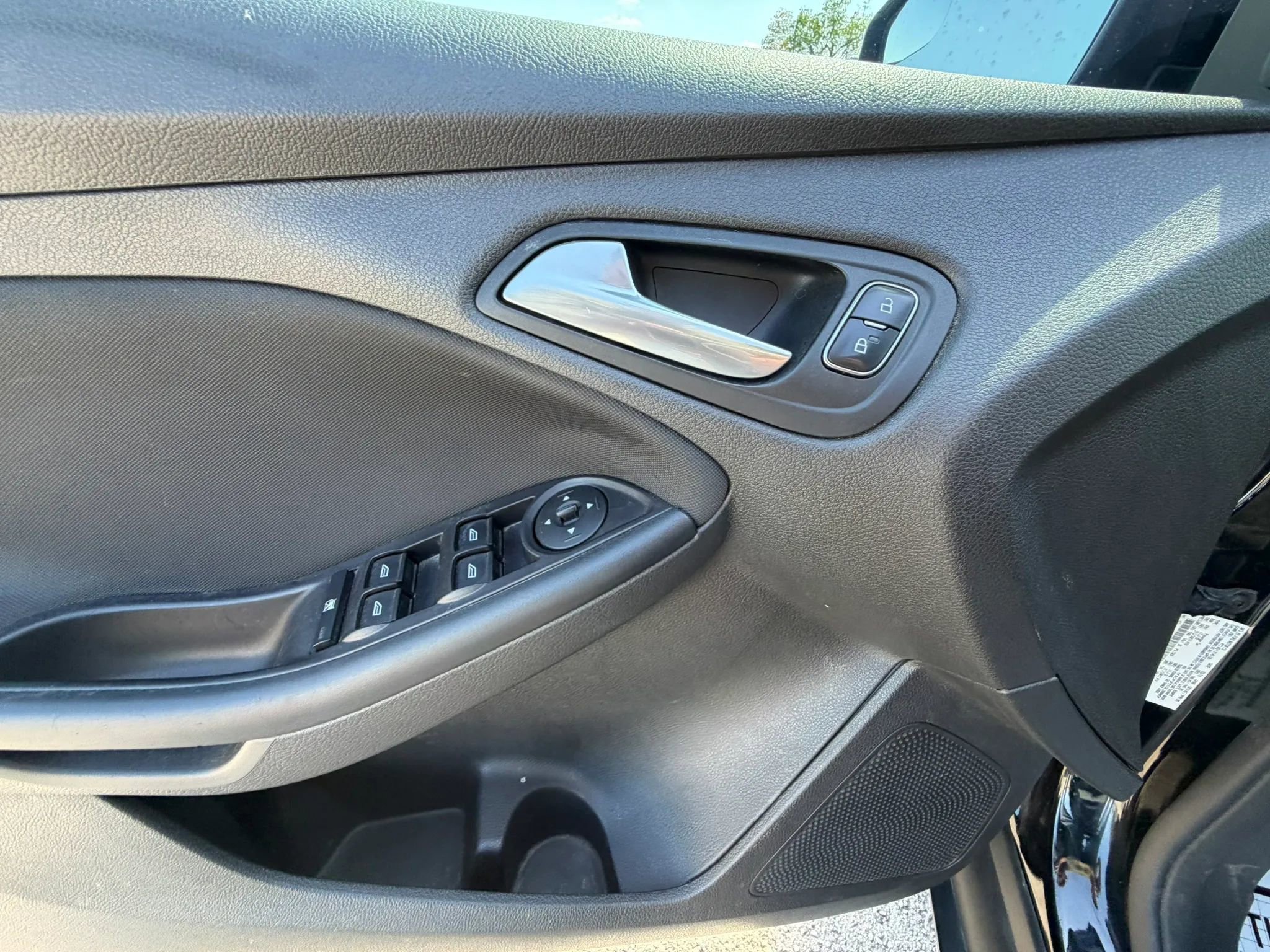 Used 2016 Ford Focus SE image 10