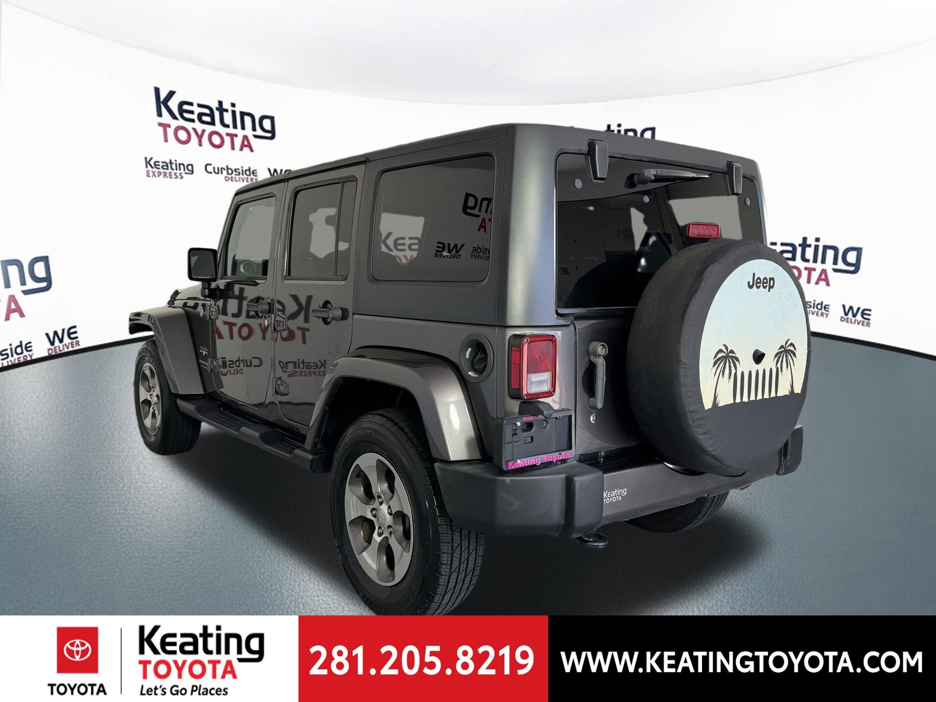 Used 2018 Jeep Wrangler Unlimited Sahara w/ Connectivity Group AWD/4WD image 7