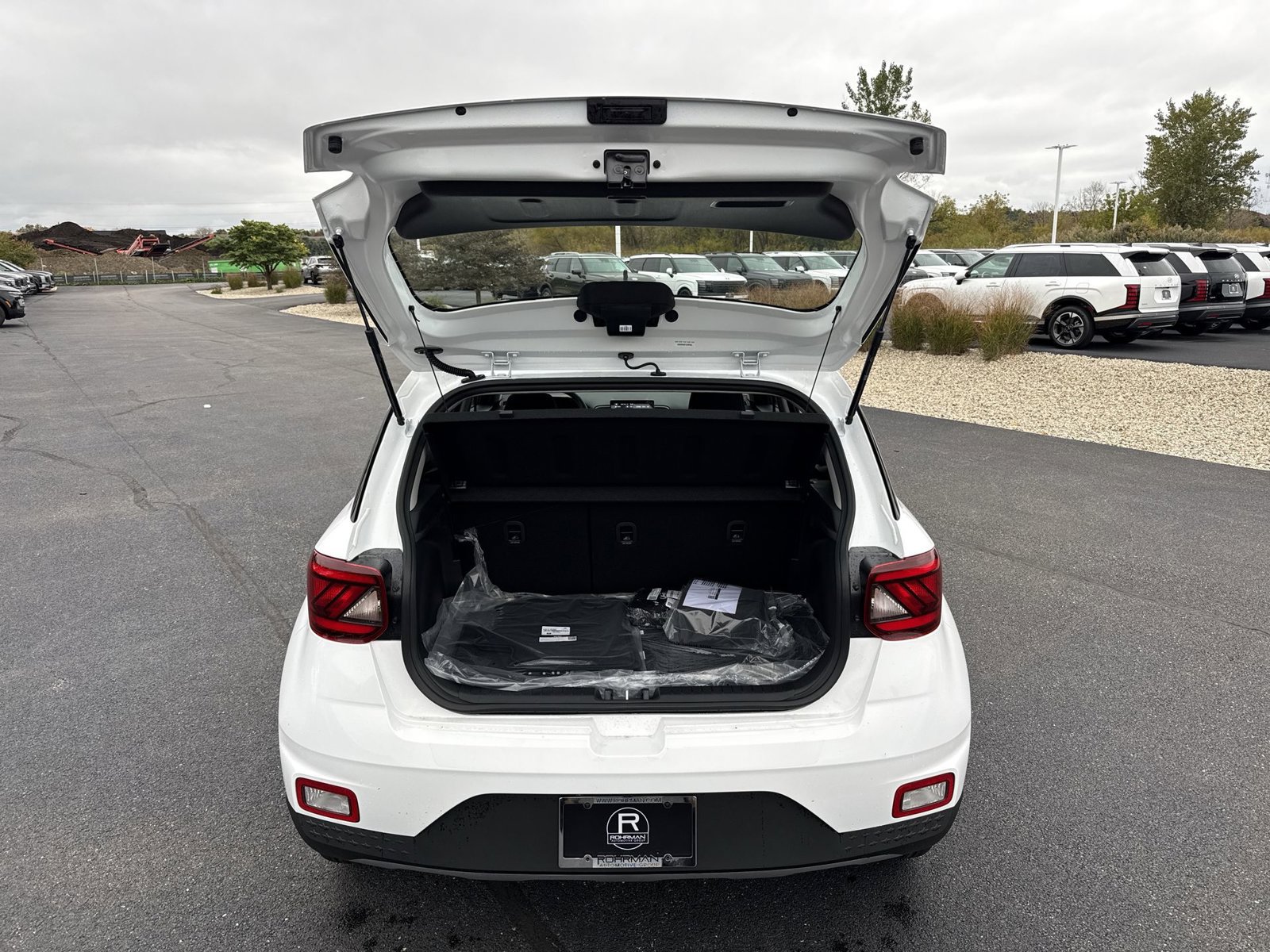 New 2026 Hyundai Venue SEL FWD image 24
