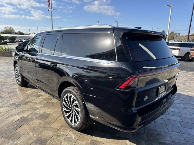 New 2025 Lincoln Navigator L Black Label image 4