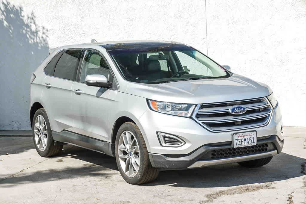 Used 2017 Ford Edge Titanium w/ Equipment Group 301A AWD/4WD image 3