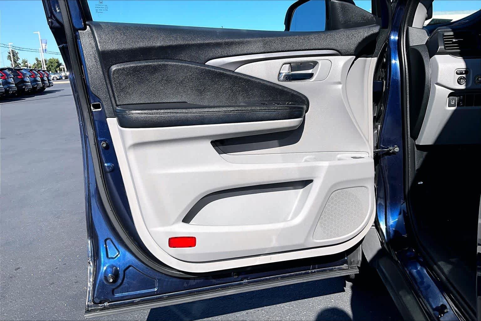 Used 2016 Honda Pilot EX image 25