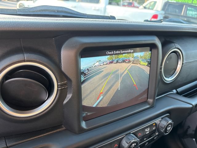 Used 2019 Jeep Wrangler Unlimited Sahara AWD/4WD image 21