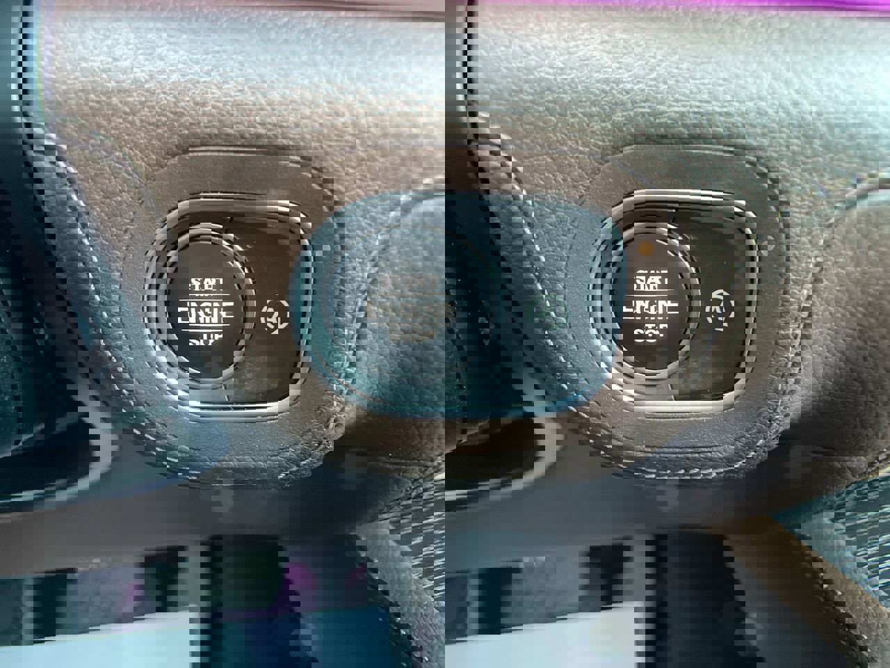 Used 2024 Mercedes-Benz GLE 350 4MATIC image 30