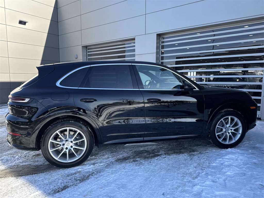 Used 2024 Porsche Cayenne Base image 6