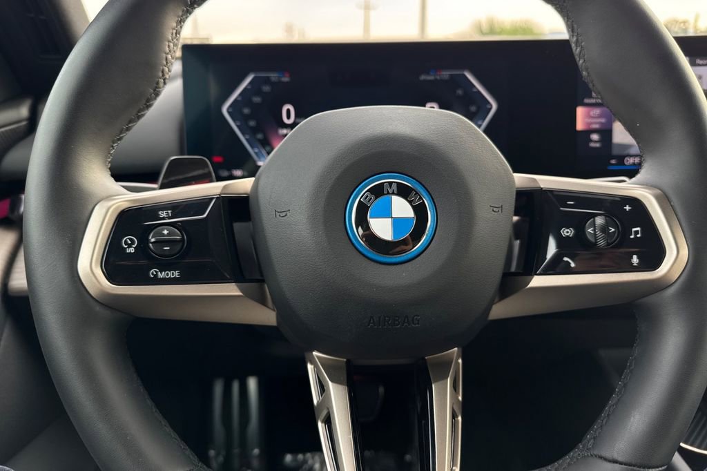 Used 2024 BMW i5 eDrive40i w/ M Sport Package image 26