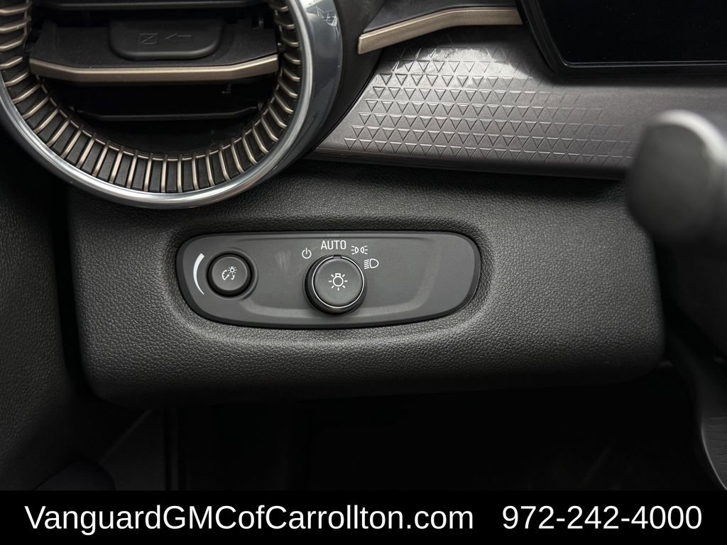Used 2025 Chevrolet Trax ACTIV w/ Driver Confidence Package FWD image 25