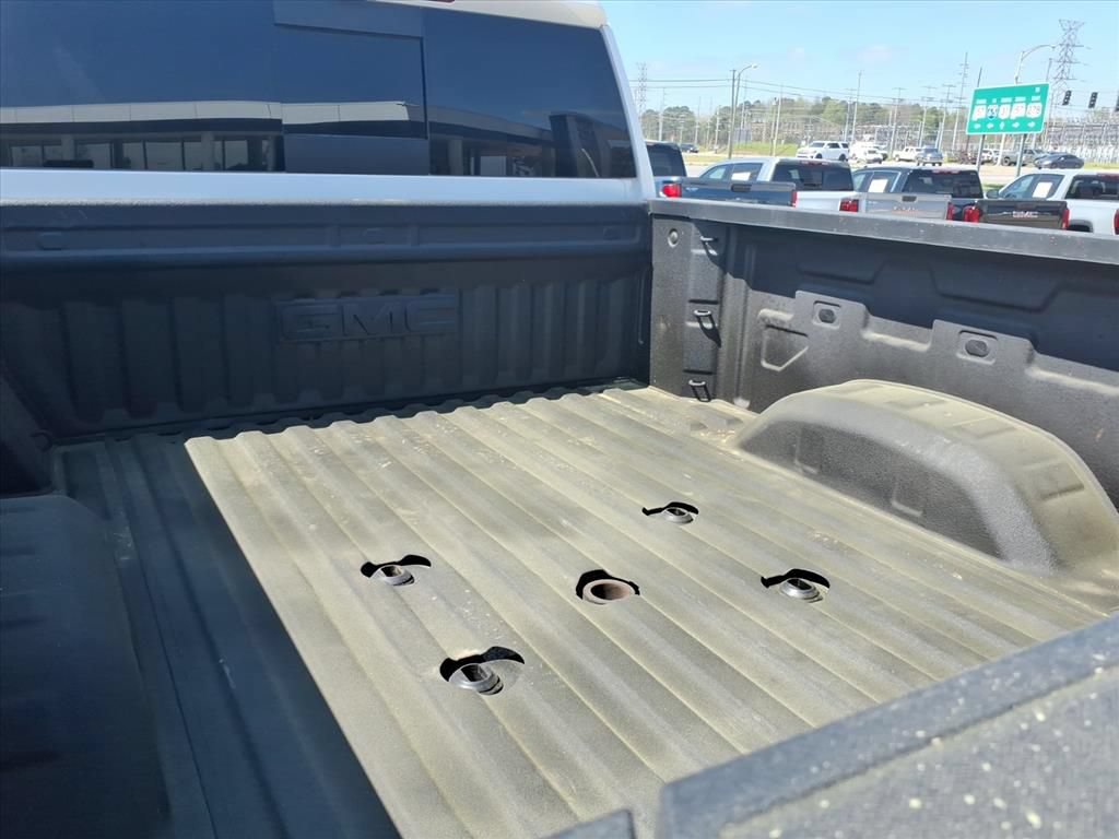 Used 2025 GMC Sierra 2500 Denali Ultimate AWD/4WD image 16