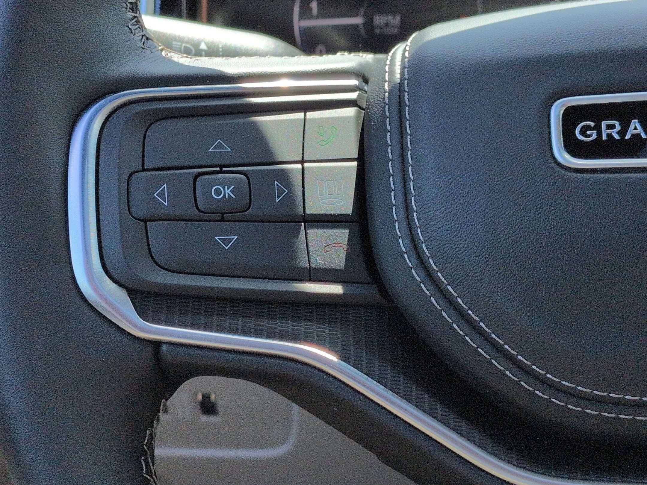New 2026 Jeep Grand Wagoneer Summit w/ Premium Group III image 13