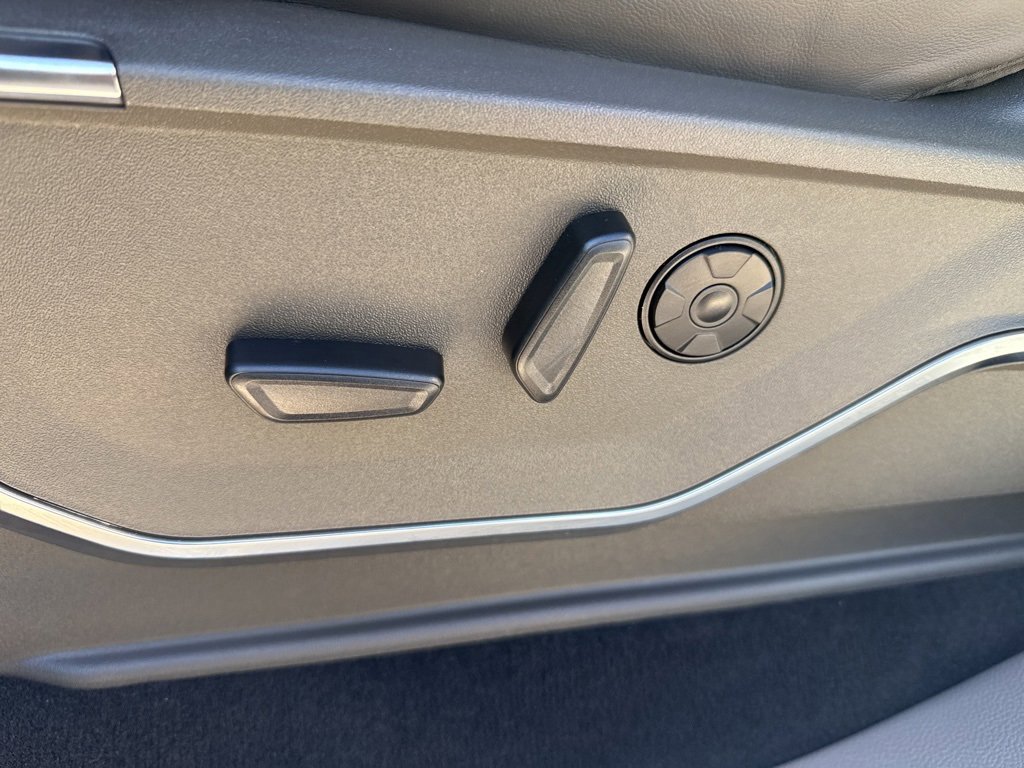 New 2026 Ford F450 Platinum image 28