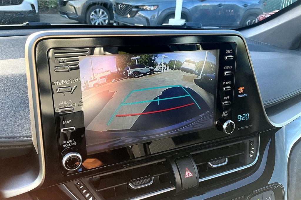 Used 2019 Toyota C-HR XLE FWD image 23