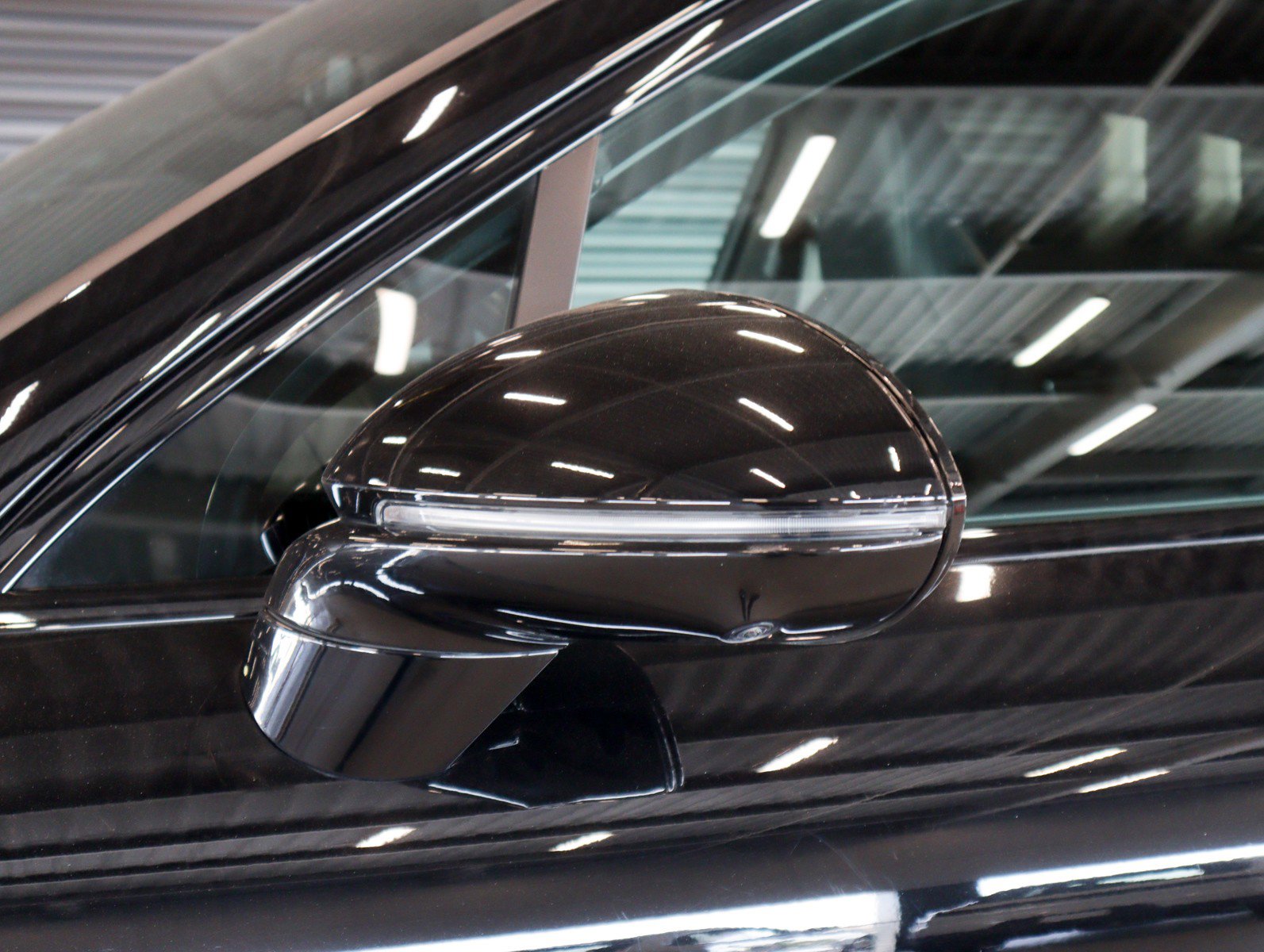 Used 2023 Porsche Cayenne Turbo AWD/4WD image 27