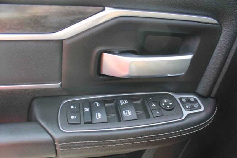 Used 2024 RAM 2500 Big Horn w/ Bed Utility Group image 17