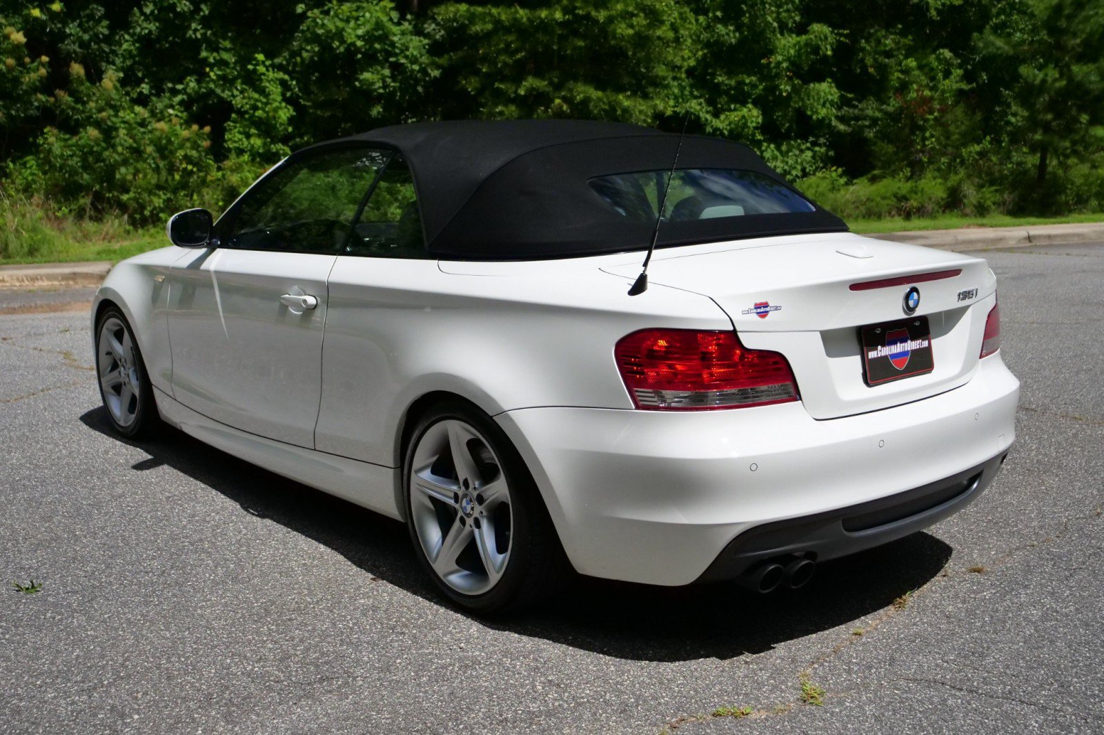 Used 2011 BMW 135i Convertible RWD image 10