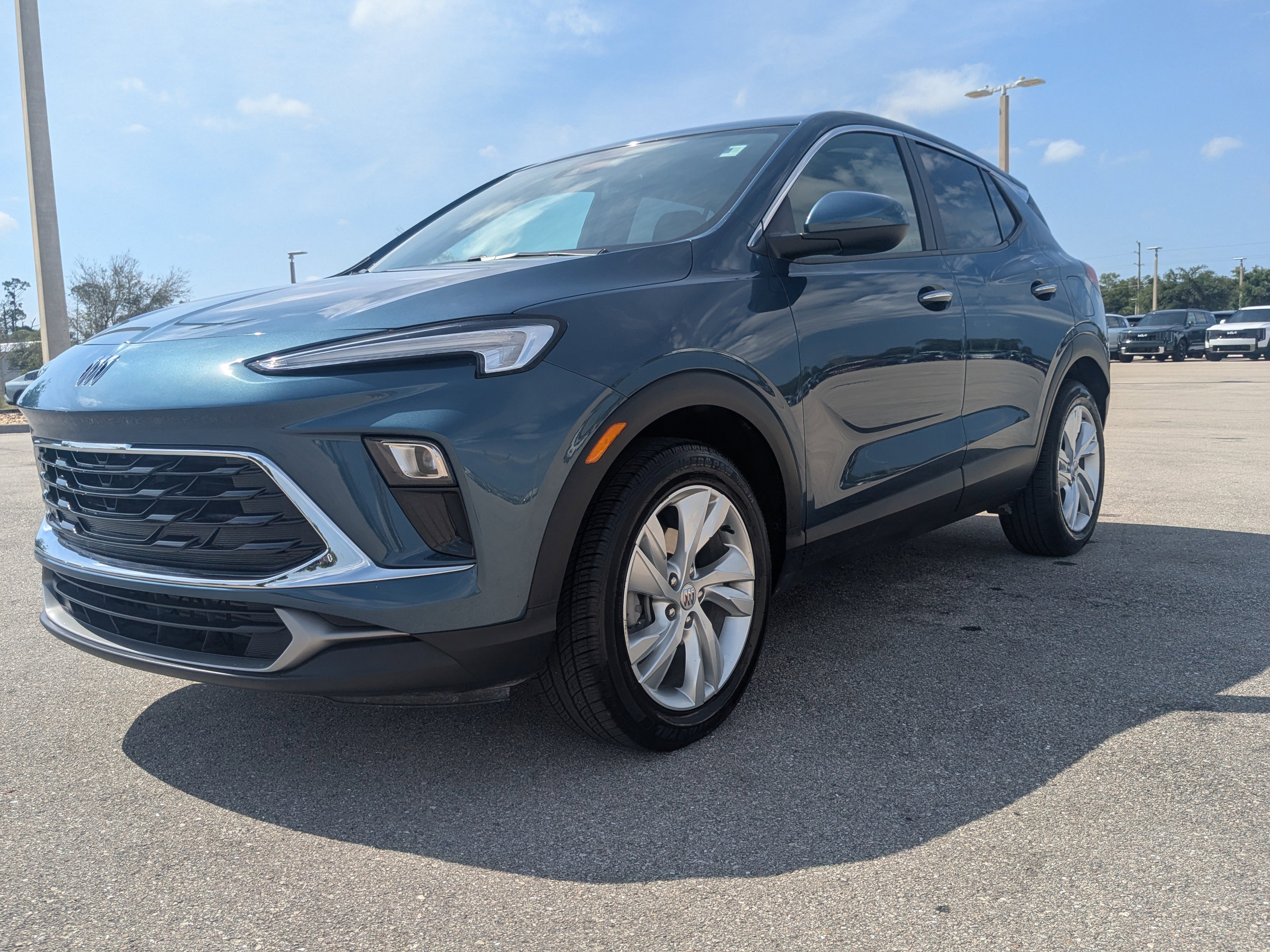 Used 2024 Buick Encore GX Preferred FWD image 9