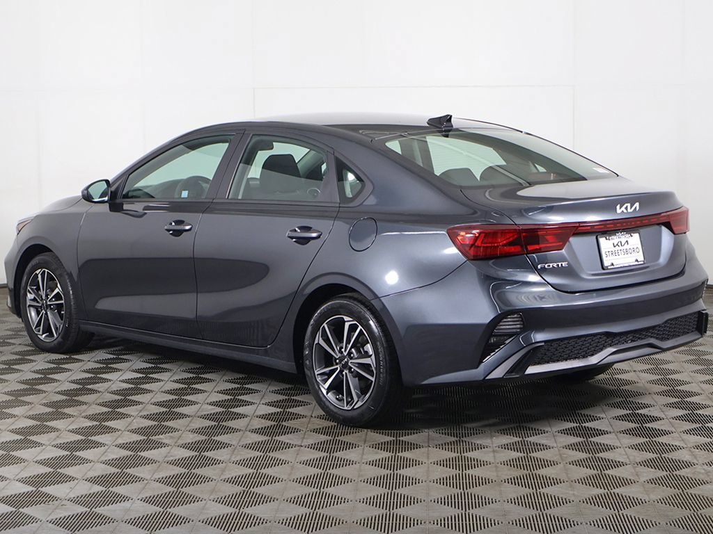 Used 2023 Kia Forte LXS FWD image 7
