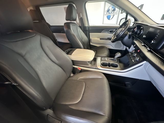 Used 2023 Kia Carnival LX FWD image 27