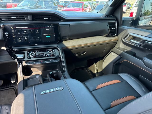 Used 2024 GMC Sierra 2500 AT4 w/ AT4 Premium Plus Package AWD/4WD image 12