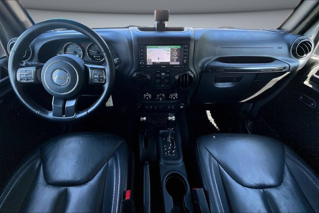 Used 2017 Jeep Wrangler Unlimited Sahara AWD/4WD image 7