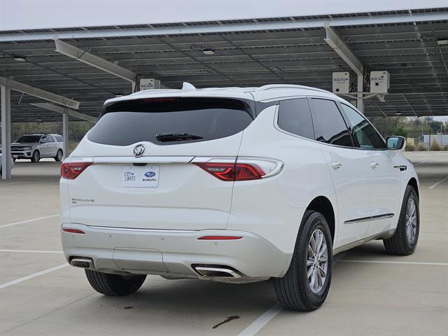 Used 2024 Buick Enclave Premium image 4