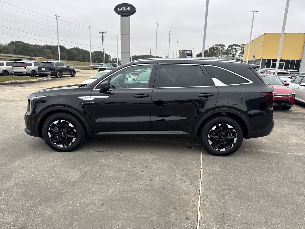 Certified 2025 Kia Sorento S w/ Panoramic Sunroof Package image 27