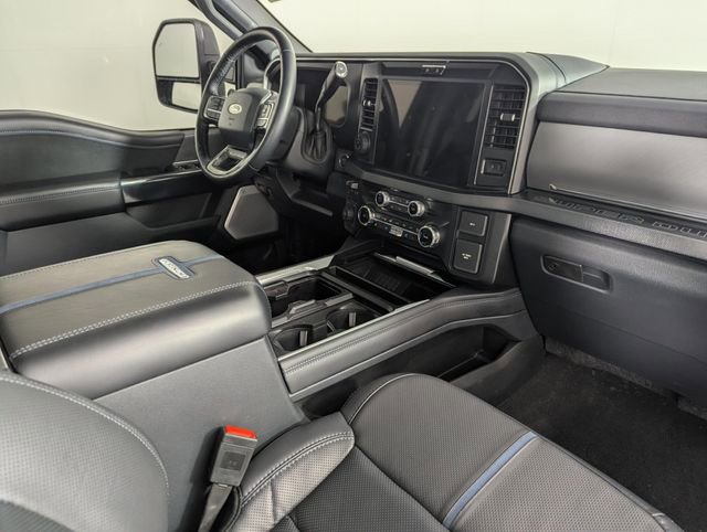 Used 2025 Ford F450 Platinum w/ FX4 Off-Road Package image 23