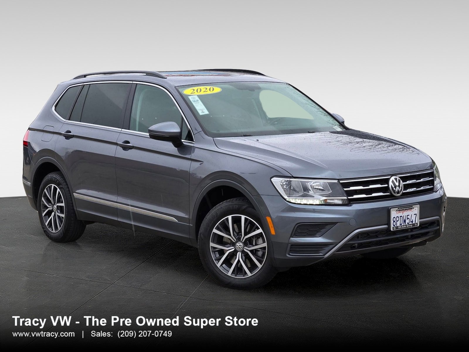 Used 2020 Volkswagen Tiguan SE w/ Panoramic Sunroof Package image 1