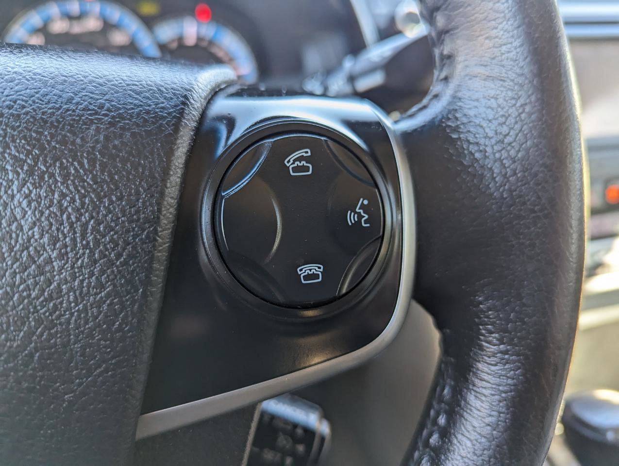 Used 2013 Toyota Camry XLE w/ Leather Pkg image 16