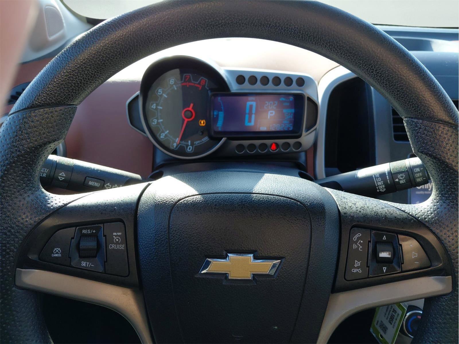 Used 2014 Chevrolet Sonic LT image 25