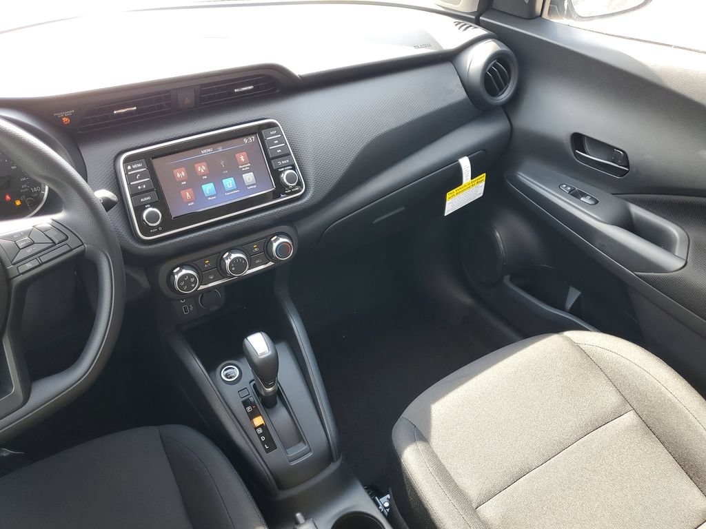 New 2025 Nissan Kicks Play S FWD image 13