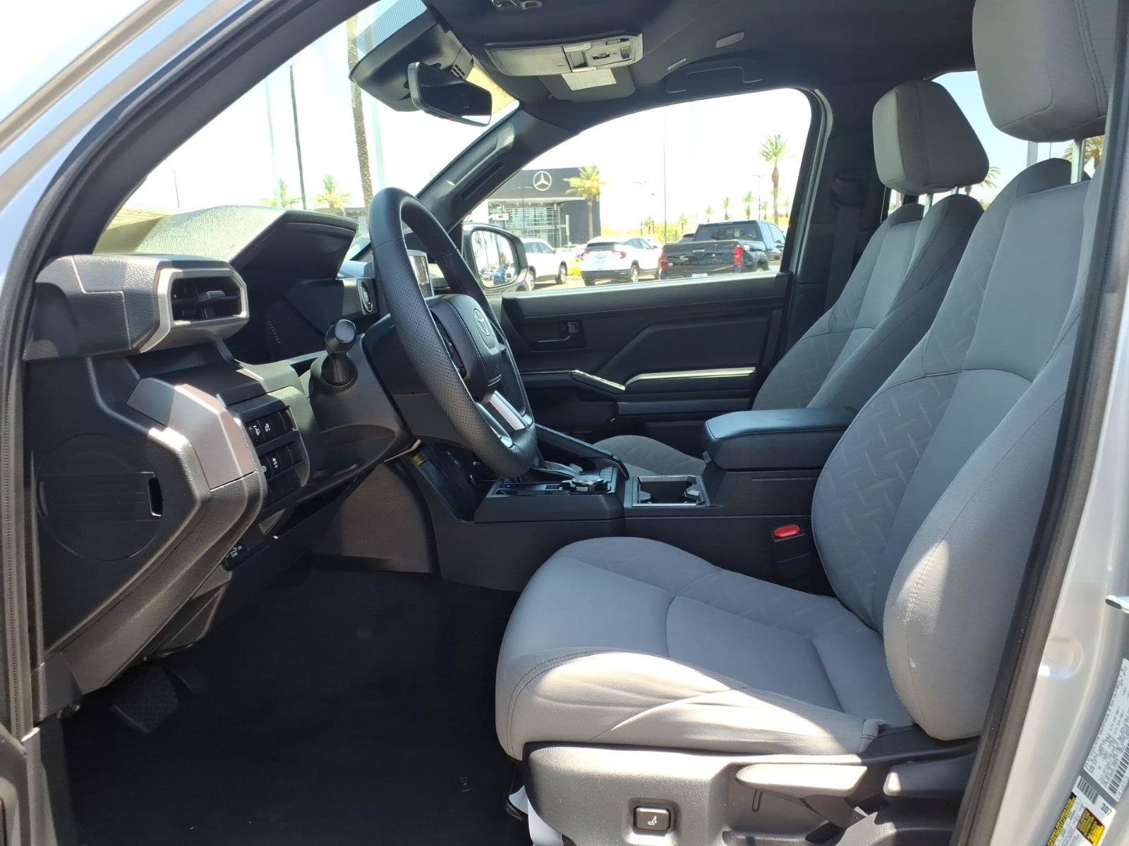 Certified 2025 Toyota Tacoma SR5 AWD/4WD image 15