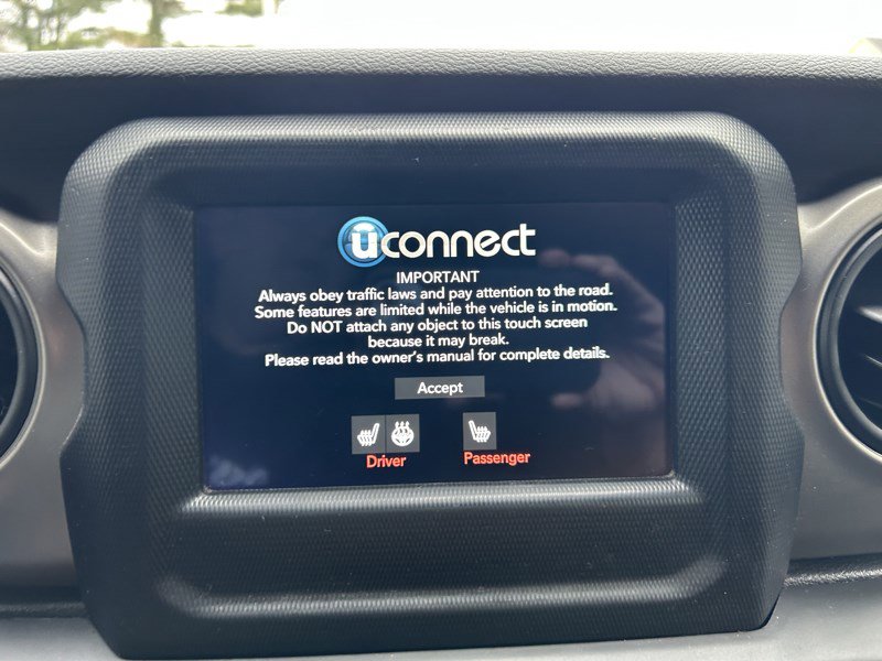 Used 2021 Jeep Gladiator Sport image 23