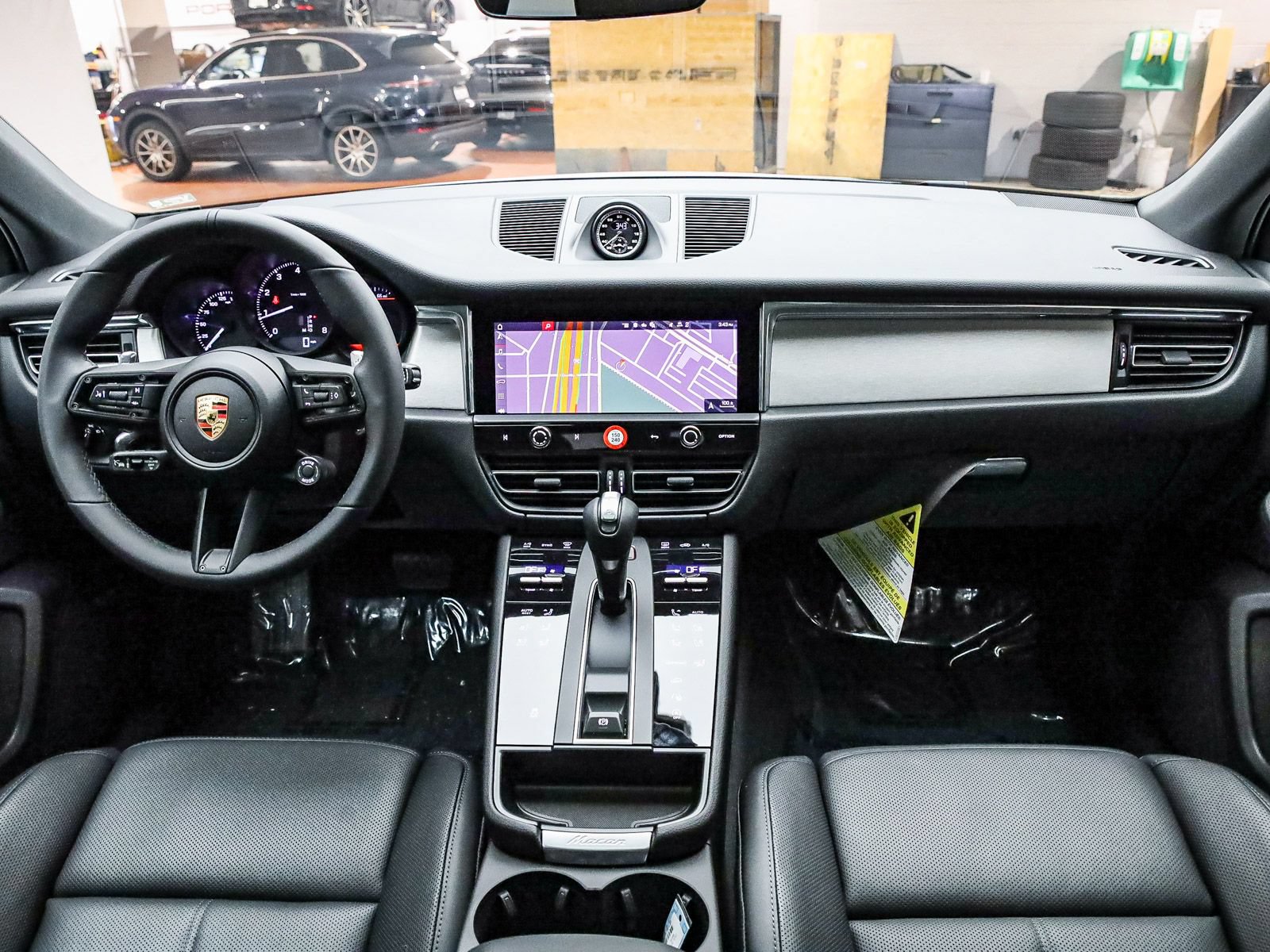 Certified 2026 Porsche Macan AWD/4WD image 16