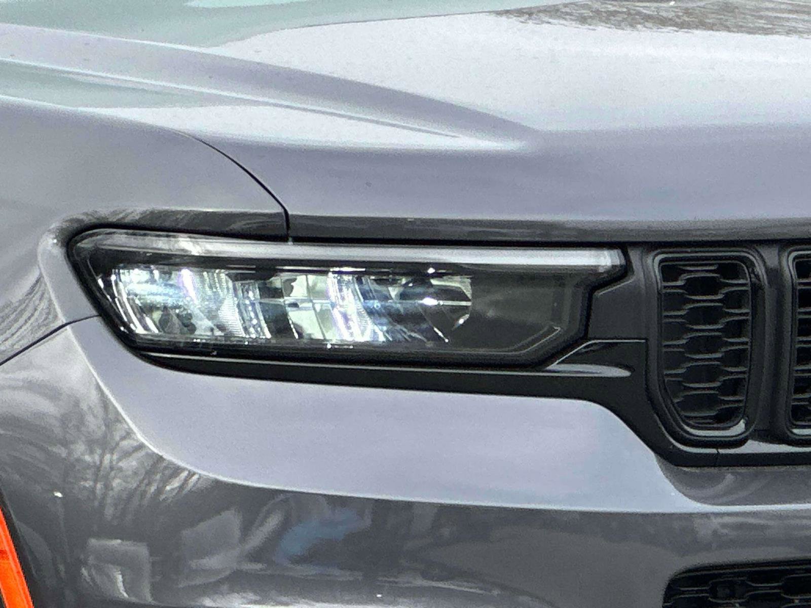 Used 2024 Jeep Grand Cherokee L Altitude image 8