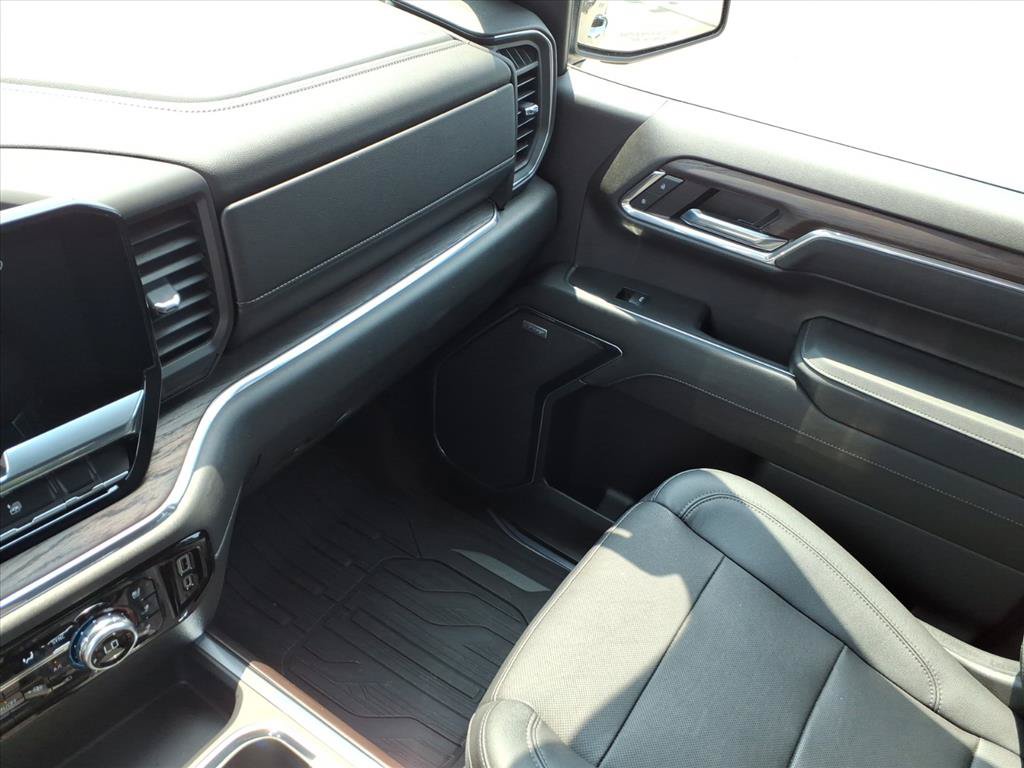 Used 2023 GMC Sierra 1500 SLT w/ SLT Premium Package AWD/4WD image 36